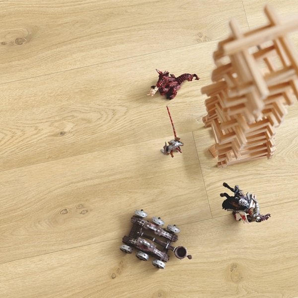 Кварцвиниловая плитка Pergo клеевая Optimum Glue Classic plank Дуб Современный натуральный V3201-40018 1256×194×2,5 фото в интерьере